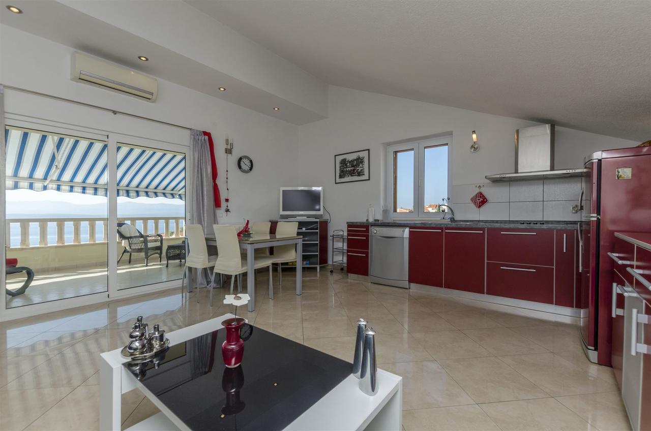 Apartments And Rooms Lea Bol Exterior foto