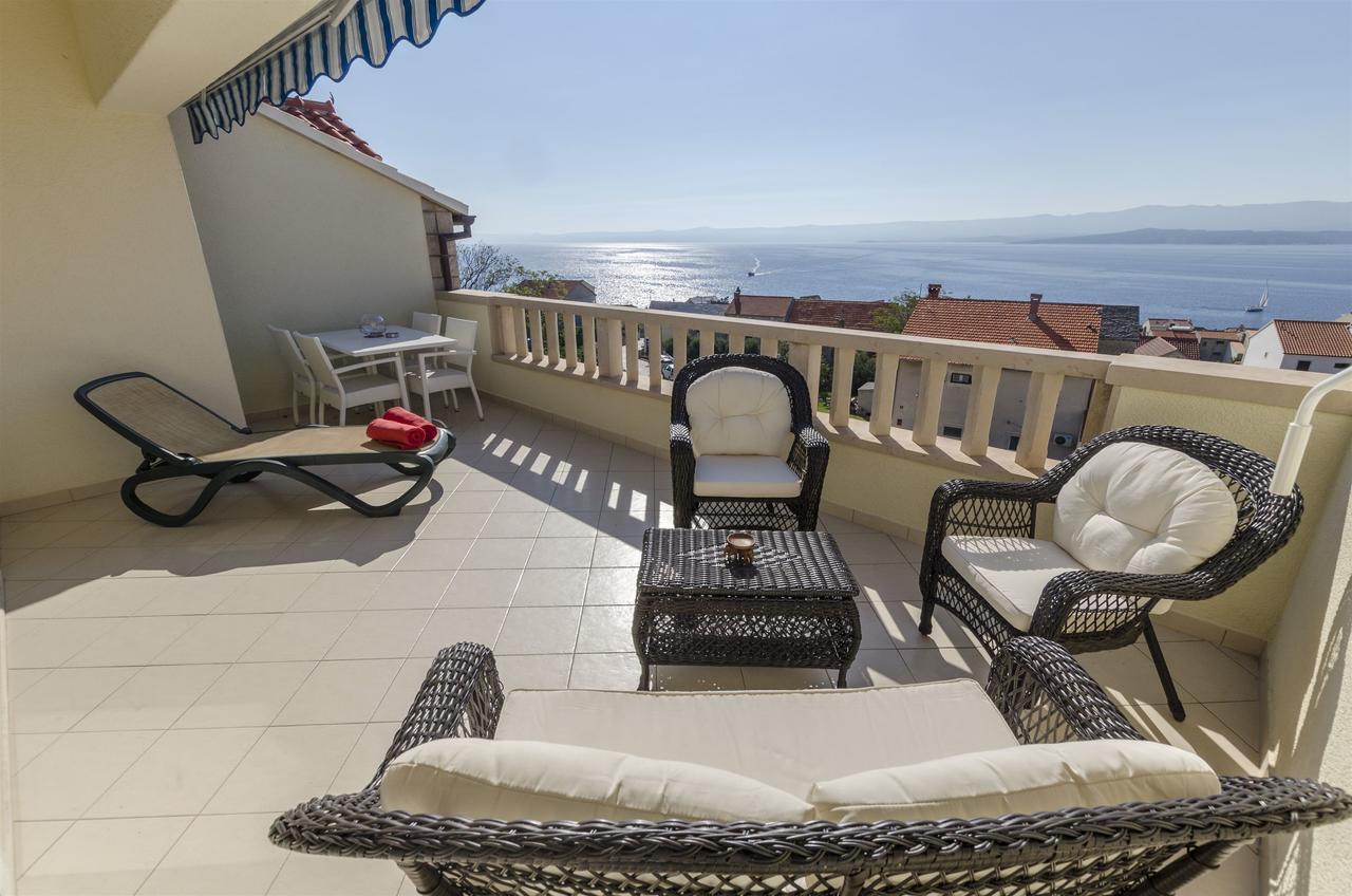 Apartments And Rooms Lea Bol Exterior foto