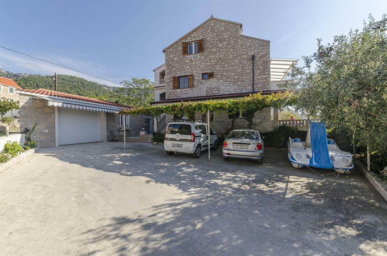 Apartments And Rooms Lea Bol Exterior foto
